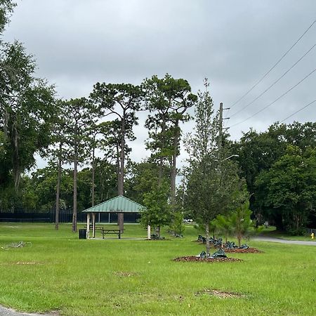Pool Home Sleeps 6 With Large Fenced Yard ジャクソンビル エクステリア 写真