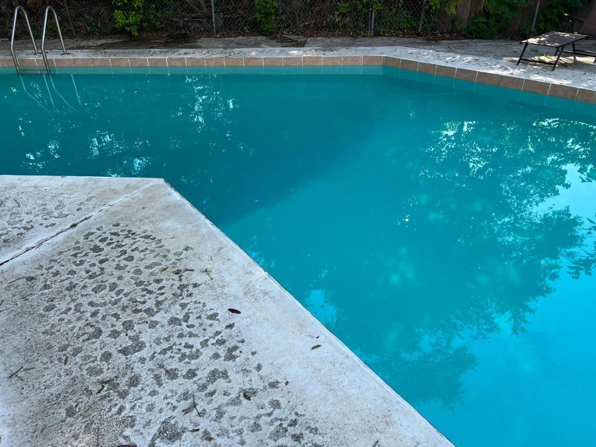 Pool Home Sleeps 6 With Large Fenced Yard ジャクソンビル エクステリア 写真